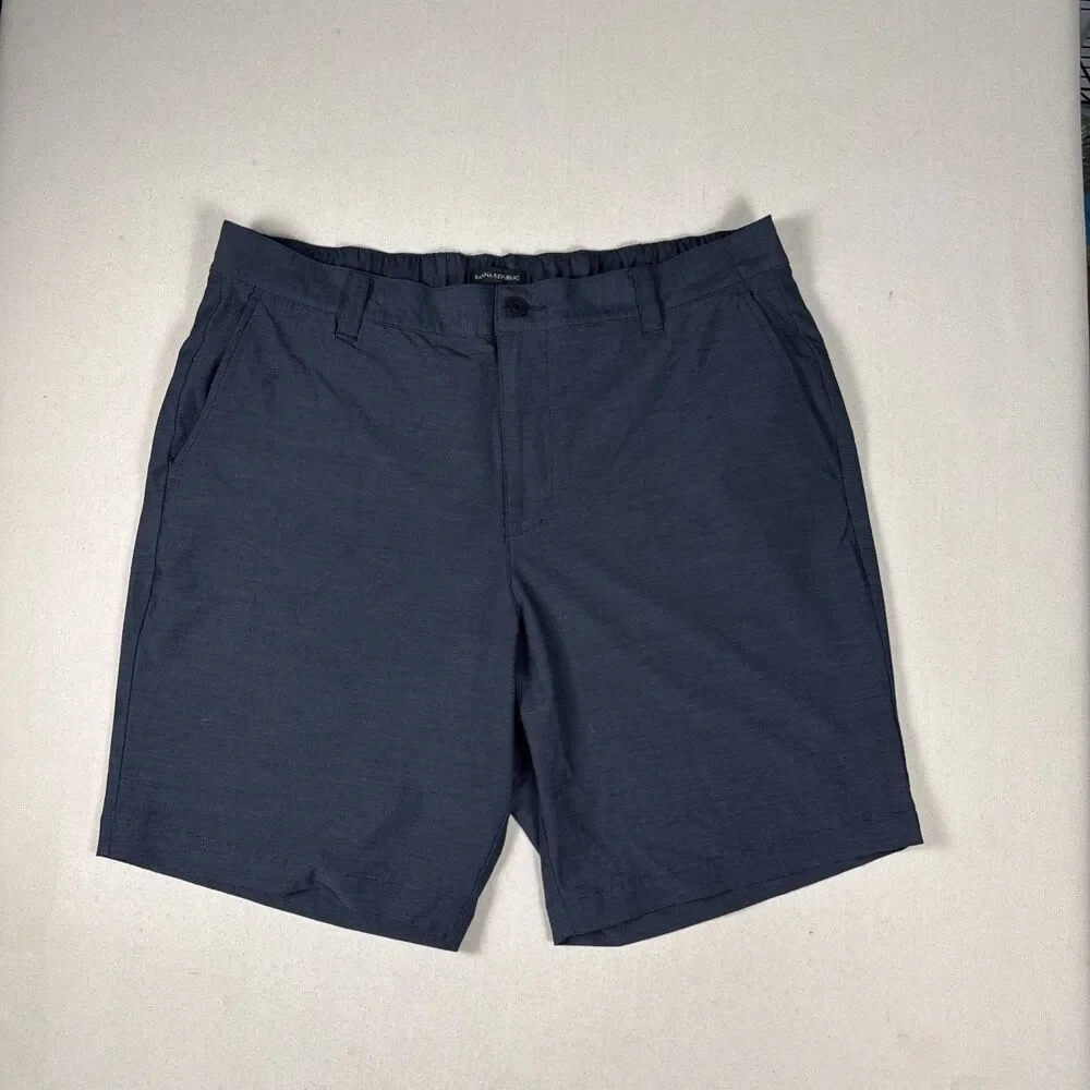 Banana Republic Mens Core Temp Shorts 38 Gray Performance Tech Chino Golf Resort
